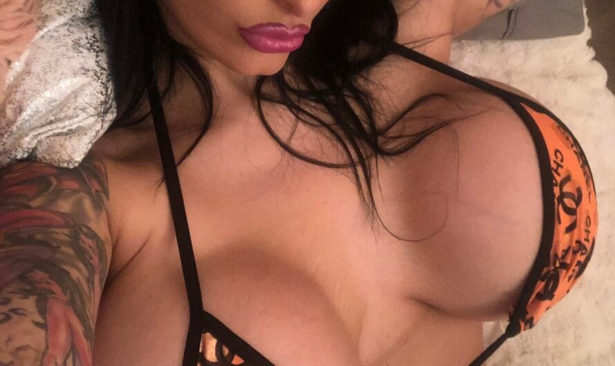 Ricki Raxxx For TittyTuesday