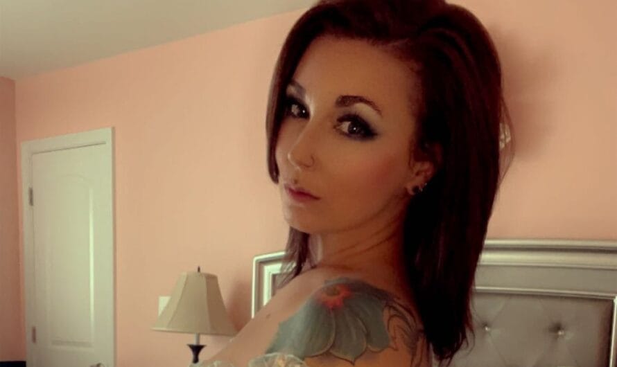 Tattooed Busty Beauty Chardonay Smith
