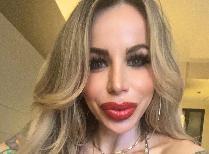Busty Beauty Queen Danielle Derek