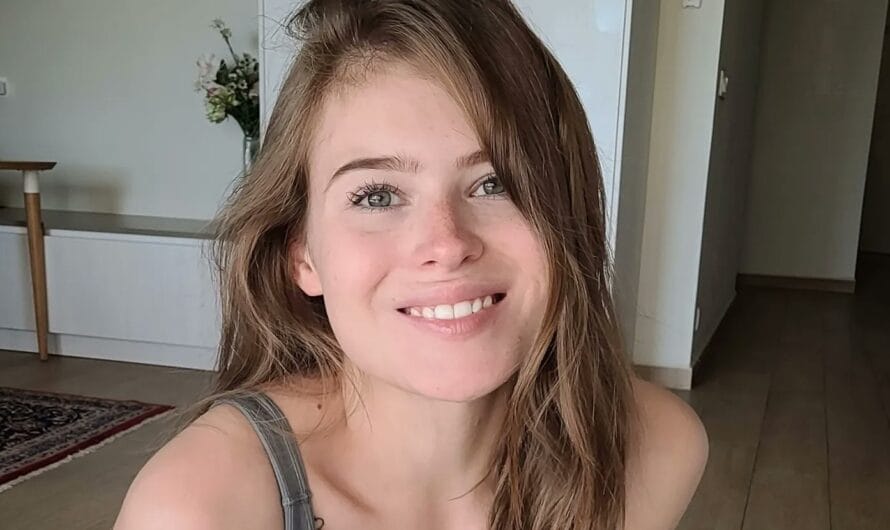 Sexy Girl Next Door Chloe Wildd