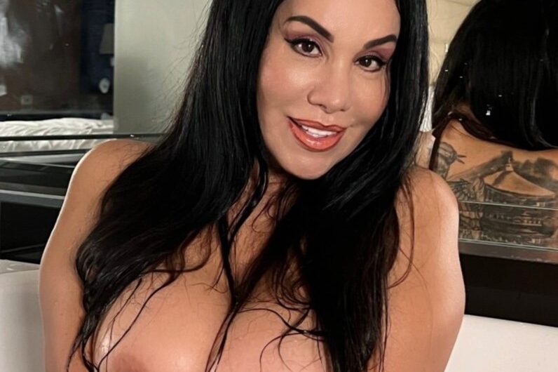 TittyTuesday Edition #26