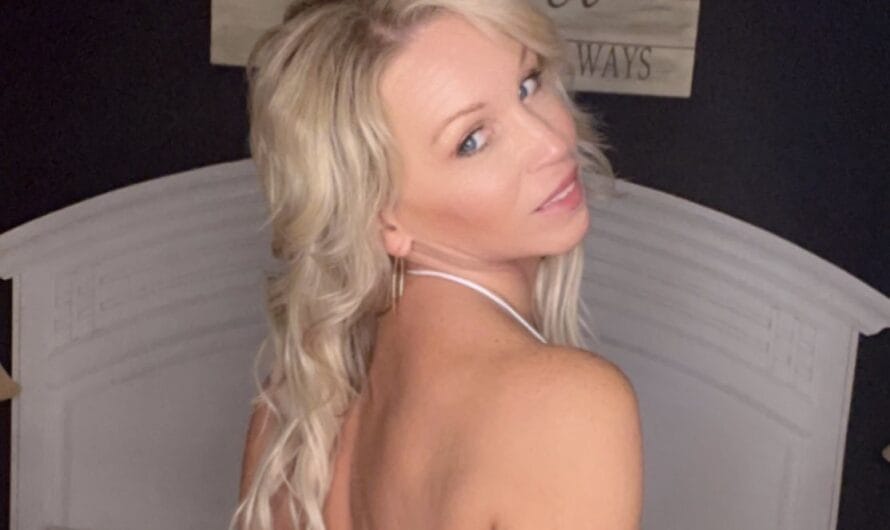 Lingerie Model Piper Belle