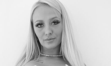 Scarlett Savage feature