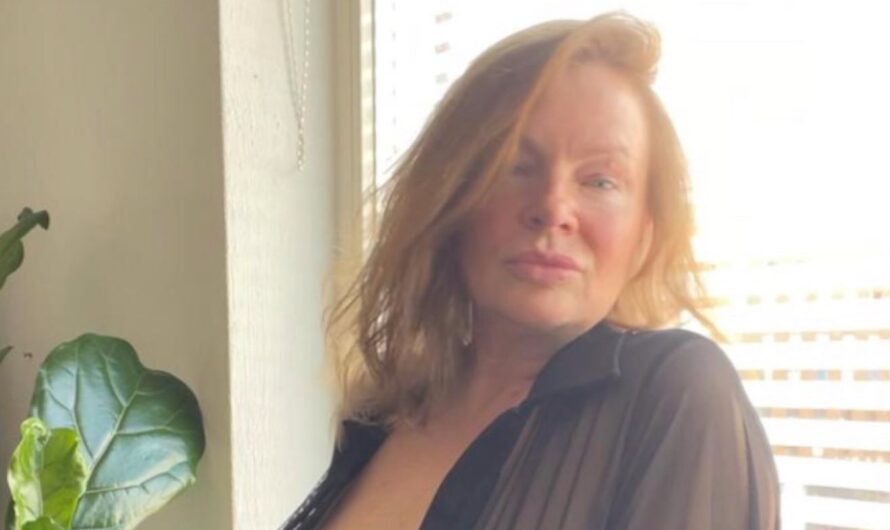 Busty Mature Model Lisa Henderson