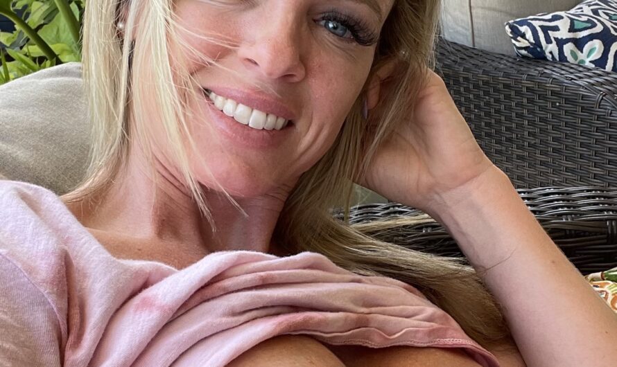 Good Cop Turned Naughty Hotwife Sweet Vickie