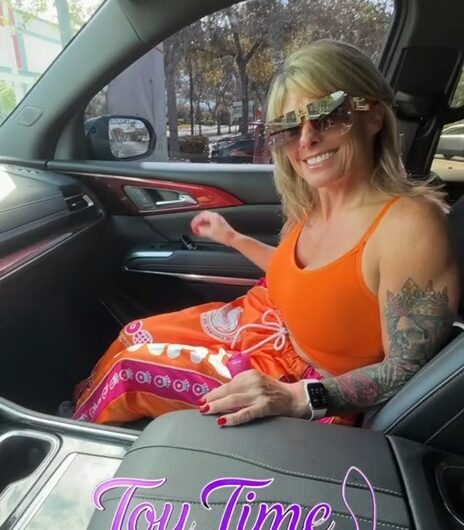 Toy Time Tuesday 15: Leslie Cougar’s Favorite Pink Toy